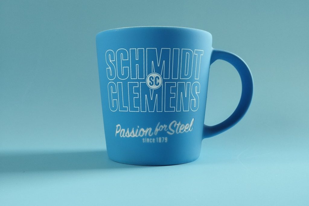 Tasse mit Druck und Gravur